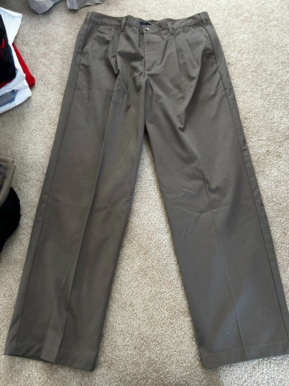 Basic Editions Men's Khaki Pants Pleated 36x32